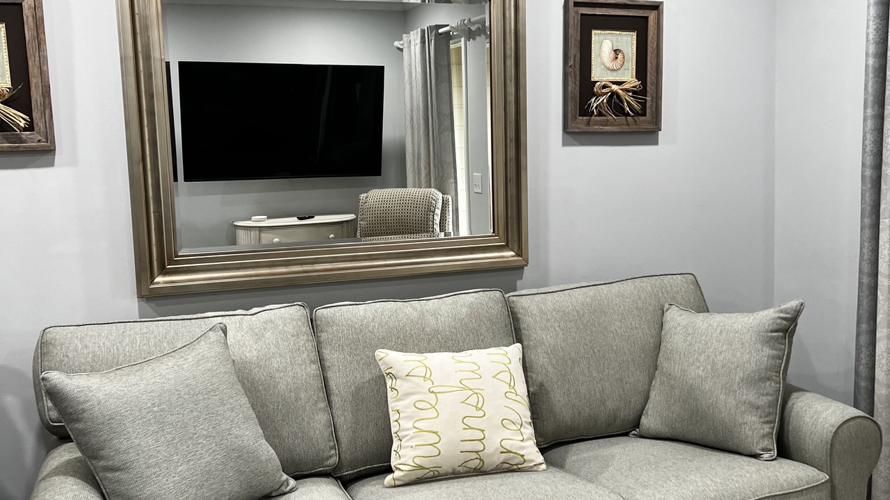 Photo of Livingroom in Folly Field