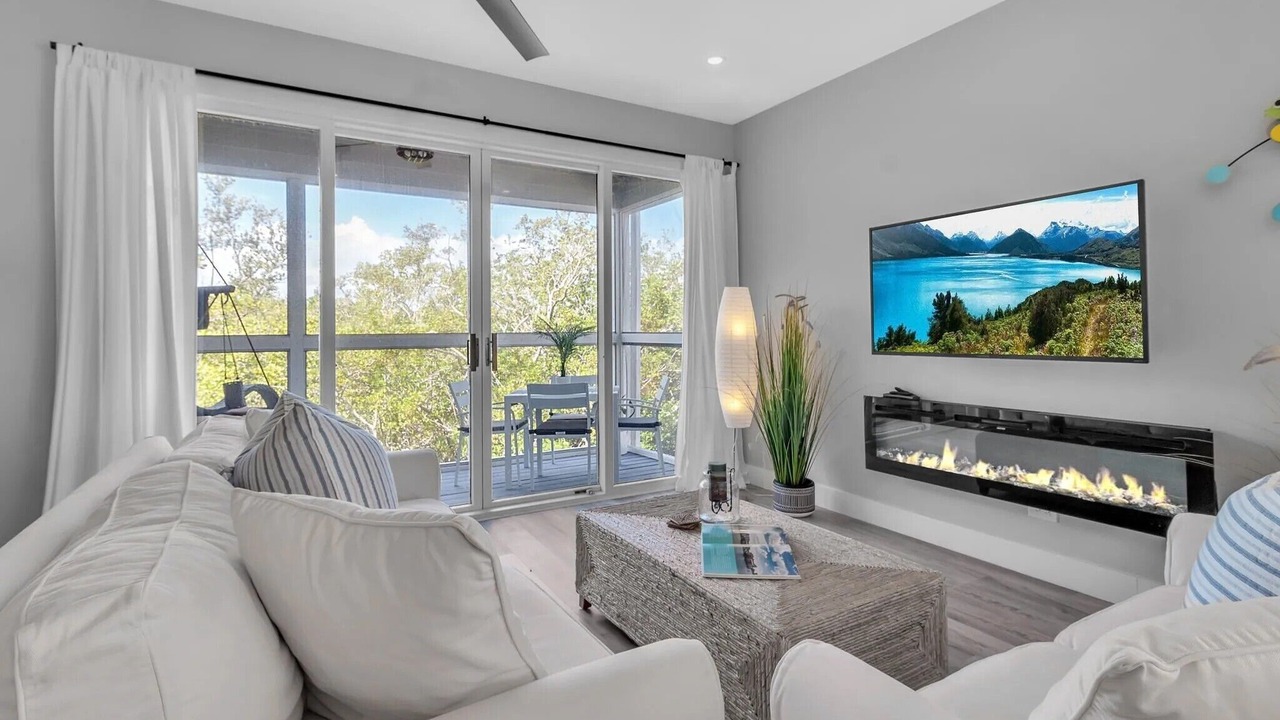 Photo of Livingroom in Whitney Beach