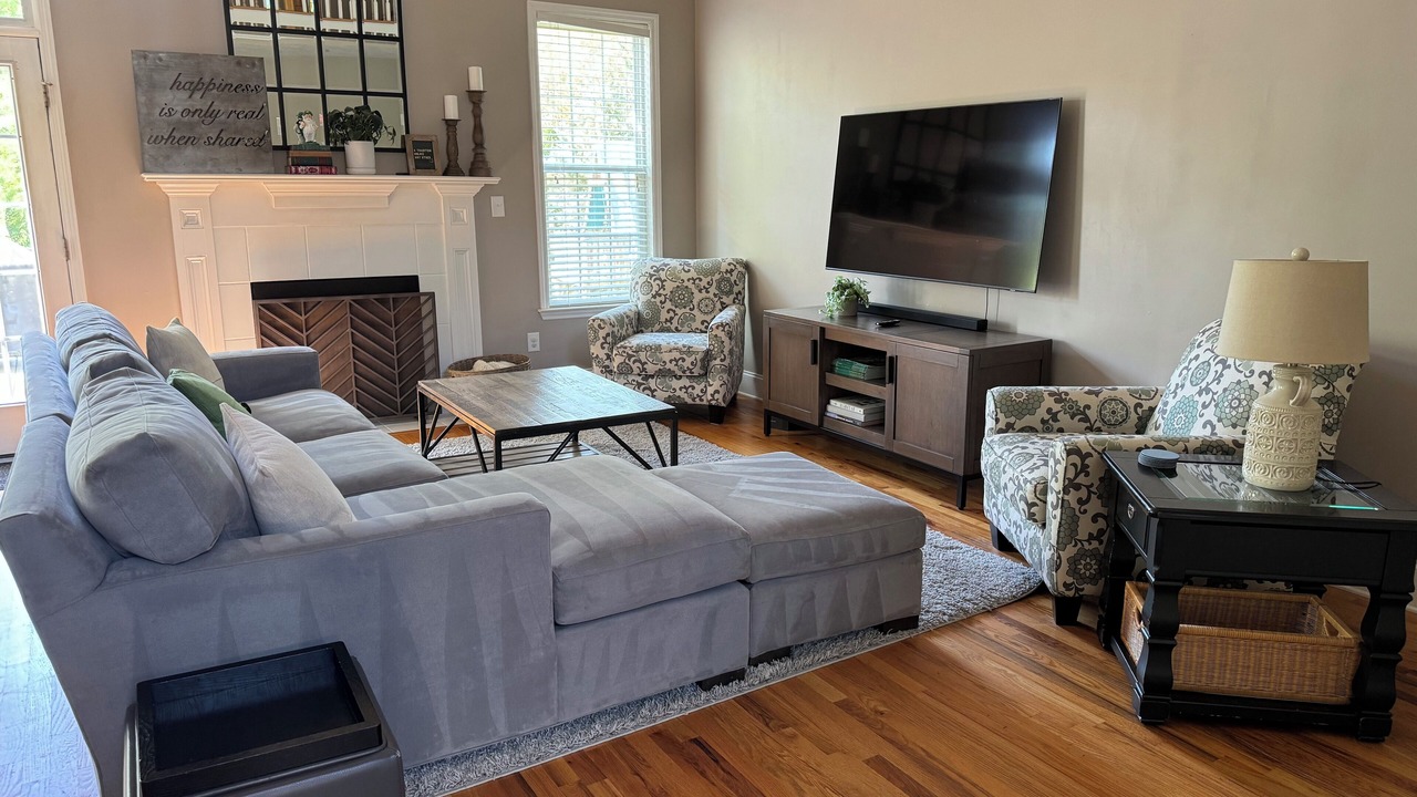 Photo of Livingroom in Evans
