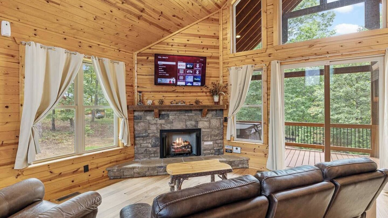 Photo of Livingroom in Cleveland