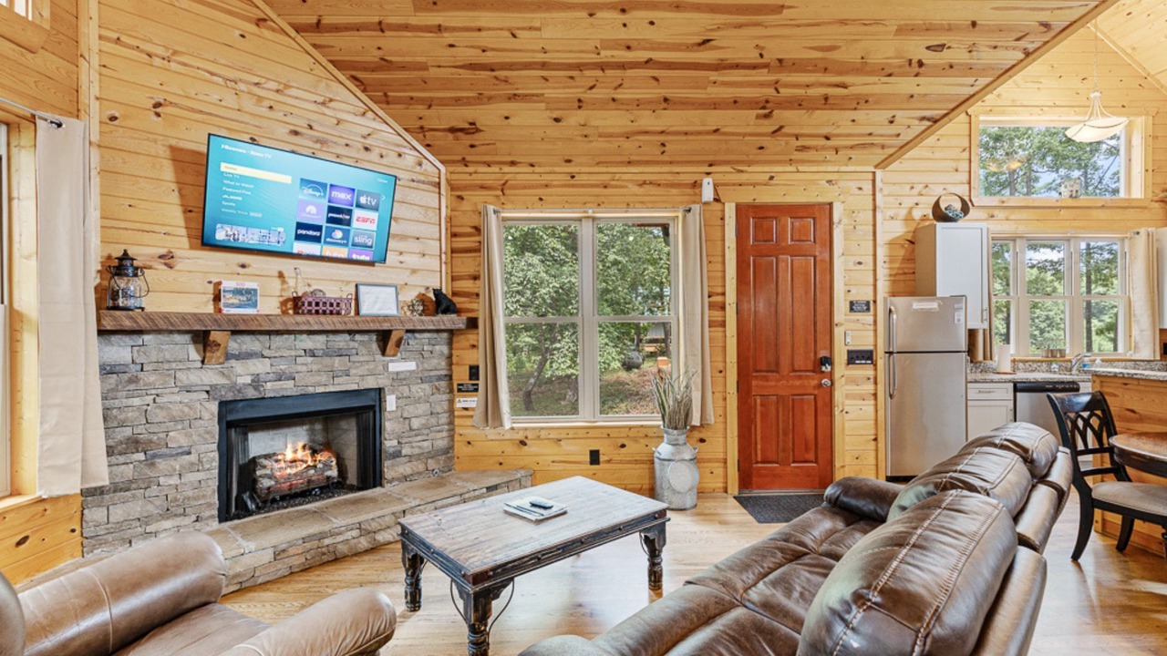 Photo of Livingroom in Cleveland