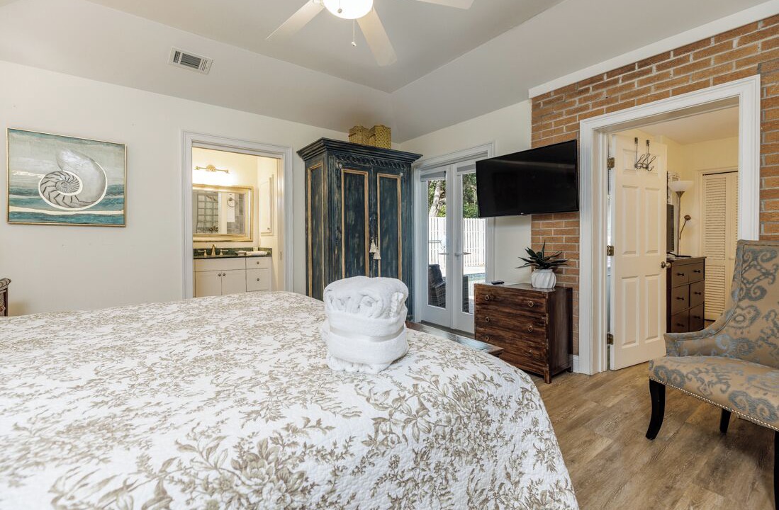 Photo of Bedroom in North Forest Beach