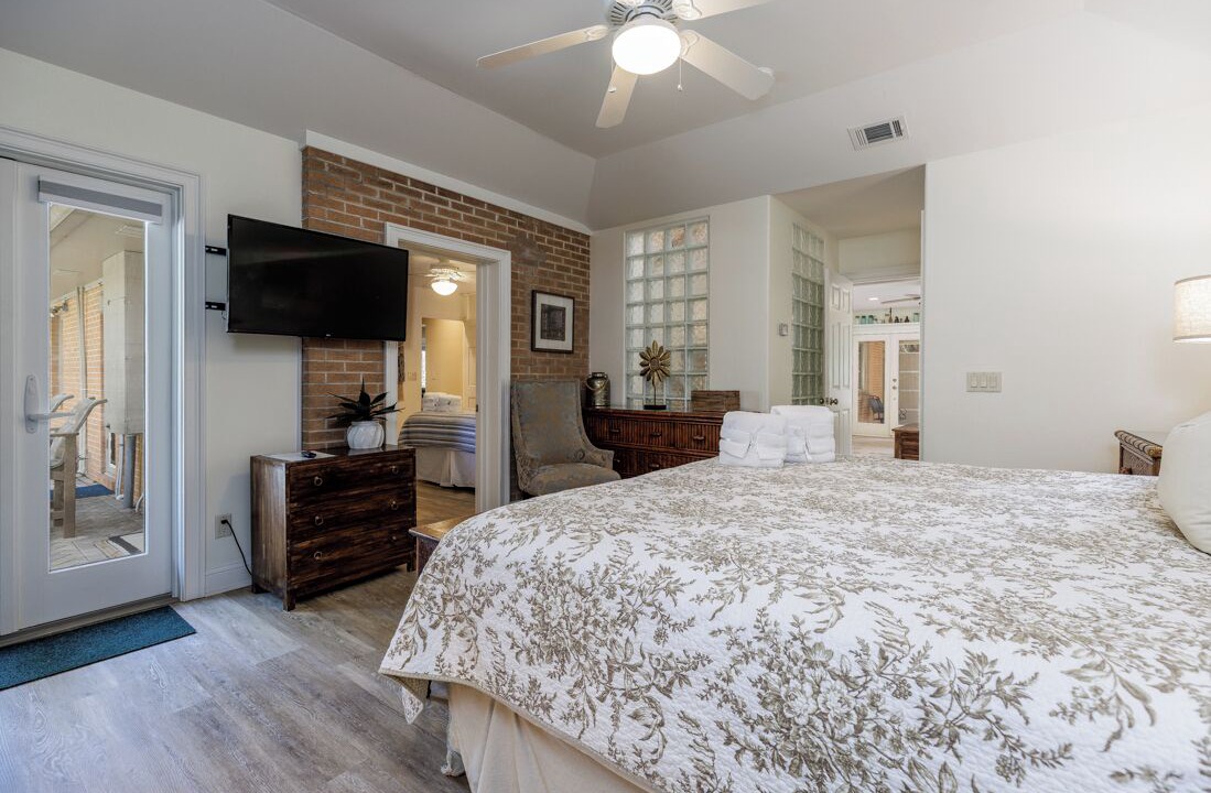 Photo of Bedroom in North Forest Beach