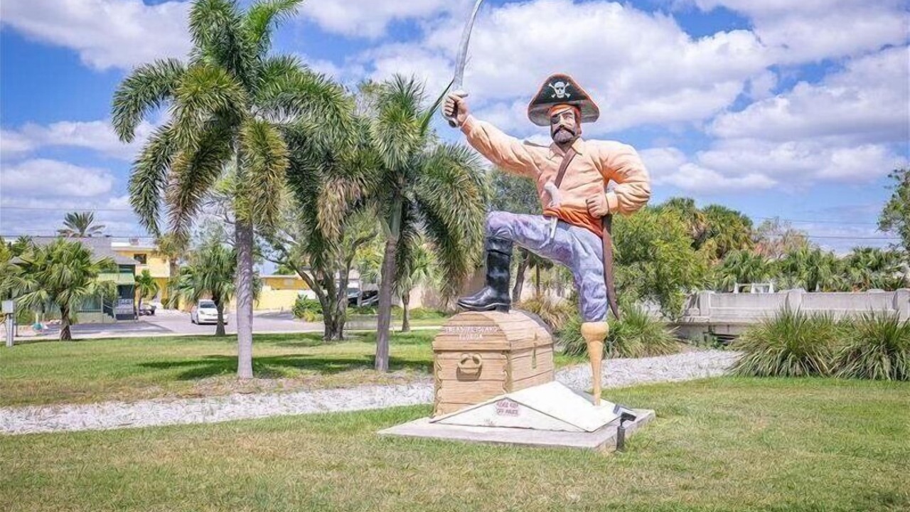 Photo of Others in Treasure Island