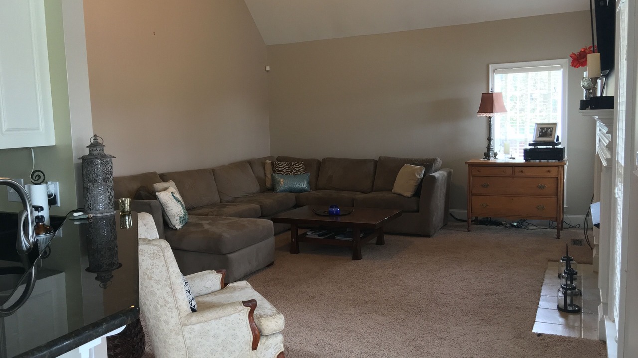 Photo of Livingroom in Evans