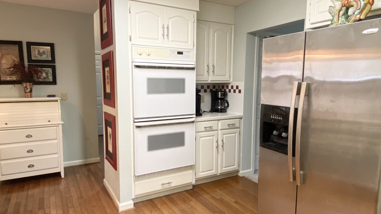 Photo of Kitchen in Townville