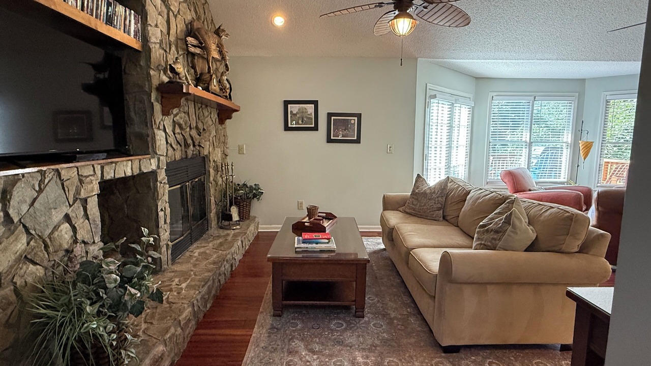 Photo of Livingroom in Townville