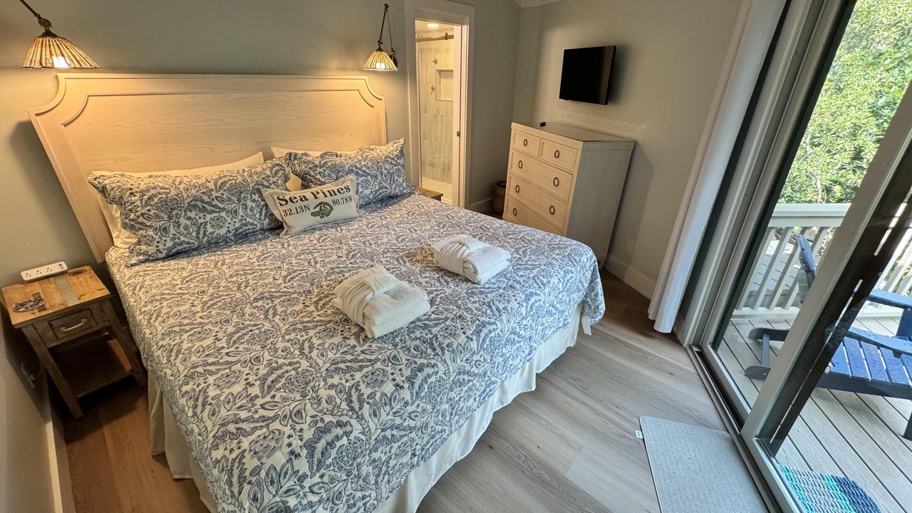 Photo of Bedroom in Night Heron