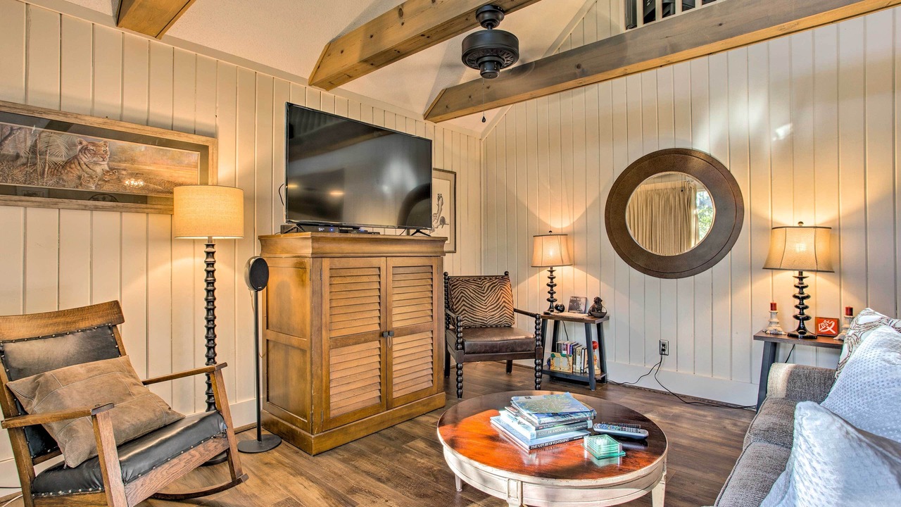 Photo of Livingroom in Salem
