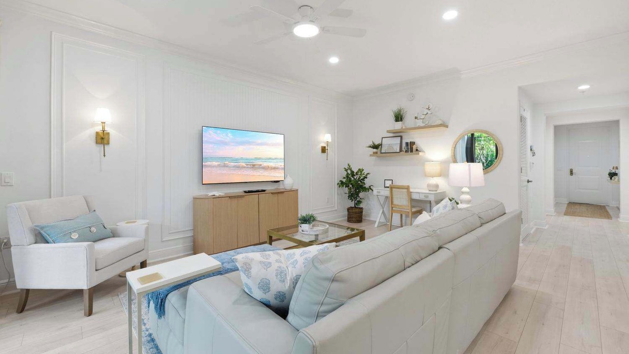 Photo of Livingroom in Royal Harbor