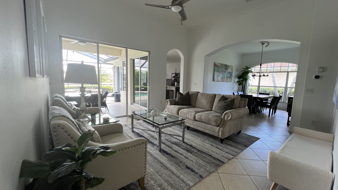 Photo of Livingroom in Masters Reserve