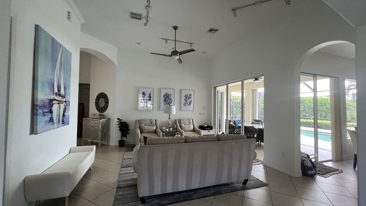 Photo of Livingroom in Masters Reserve