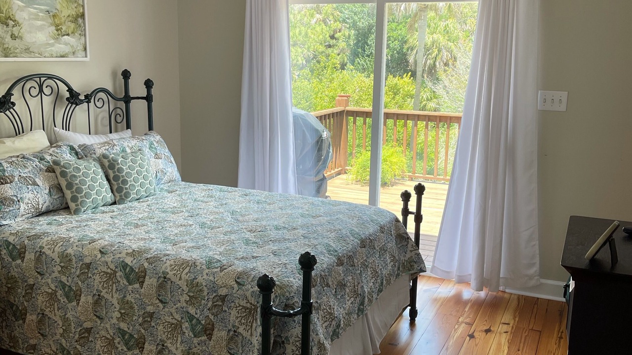 Photo of Bedroom in Edisto Island