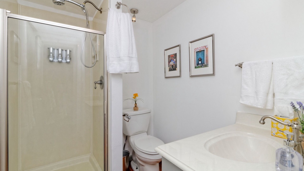 Photo of Bathroom in Beach Institute