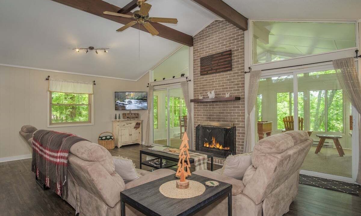 Photo of Livingroom in Brevard
