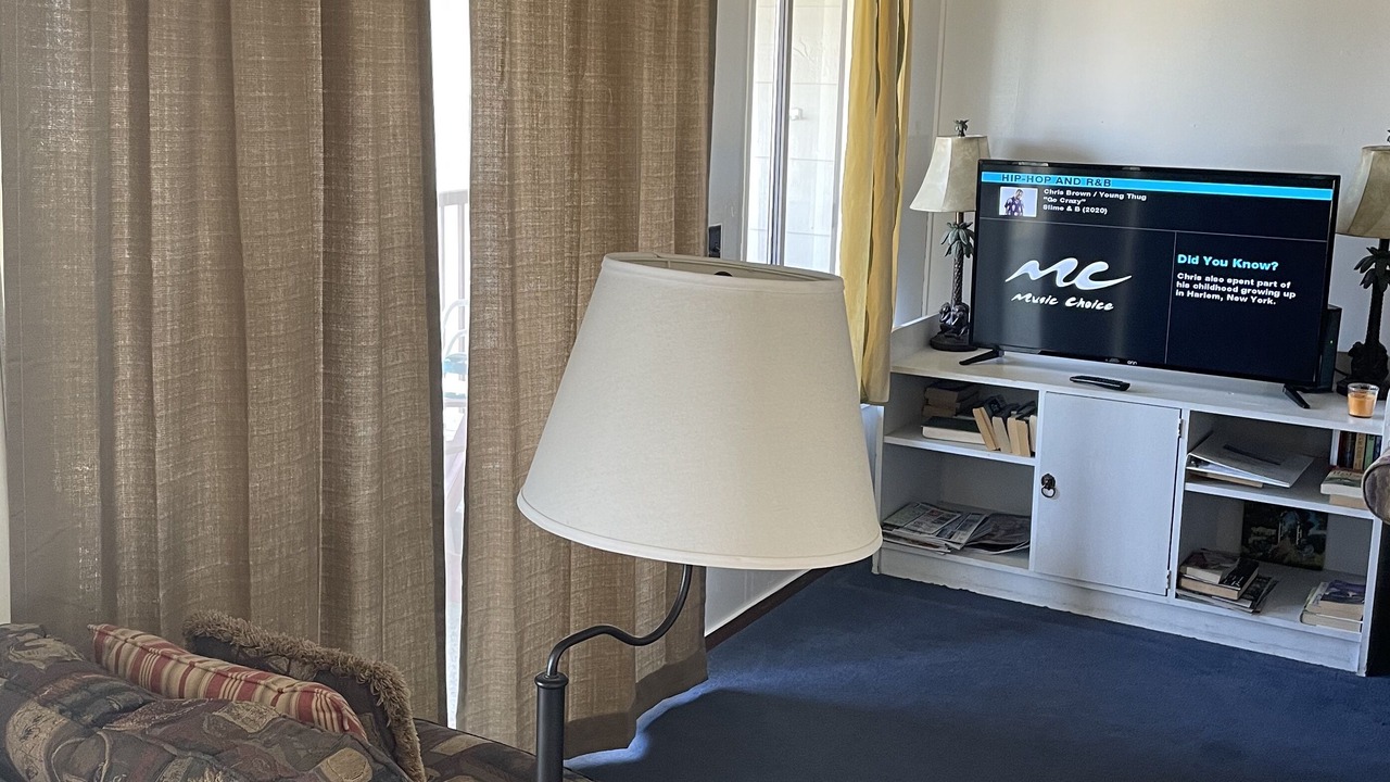 Photo of Livingroom in Folly Field