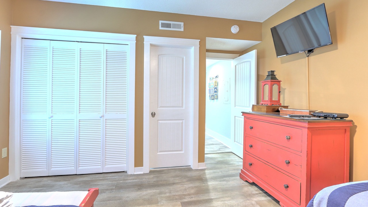 Photo of Bedroom in Palmetto Dunes