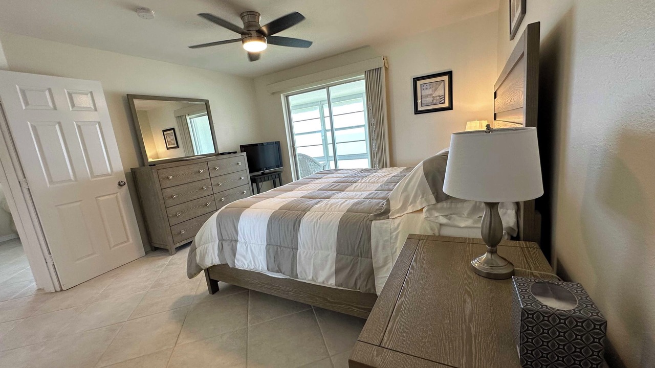 Photo of Bedroom in Indian River Shores