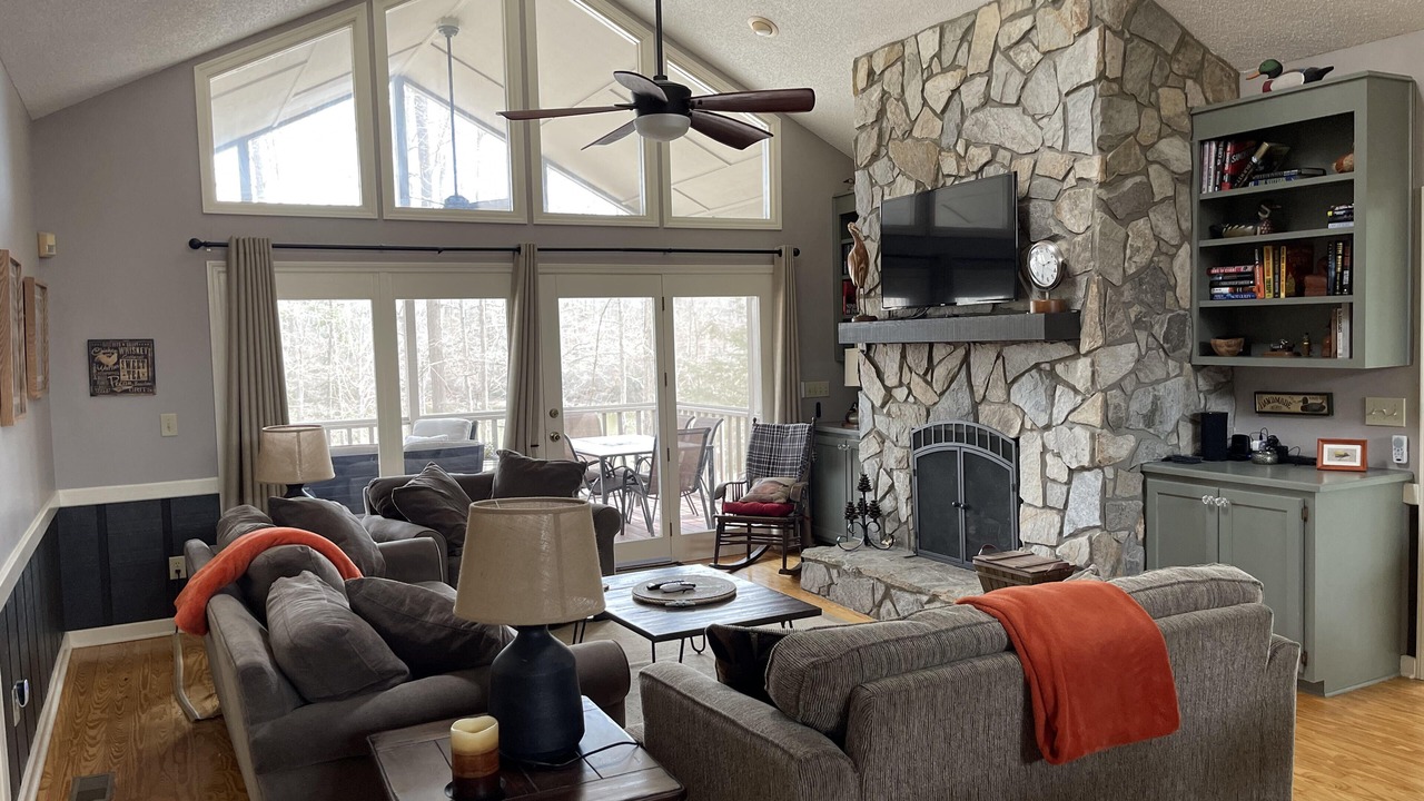 Photo of Livingroom in Seneca