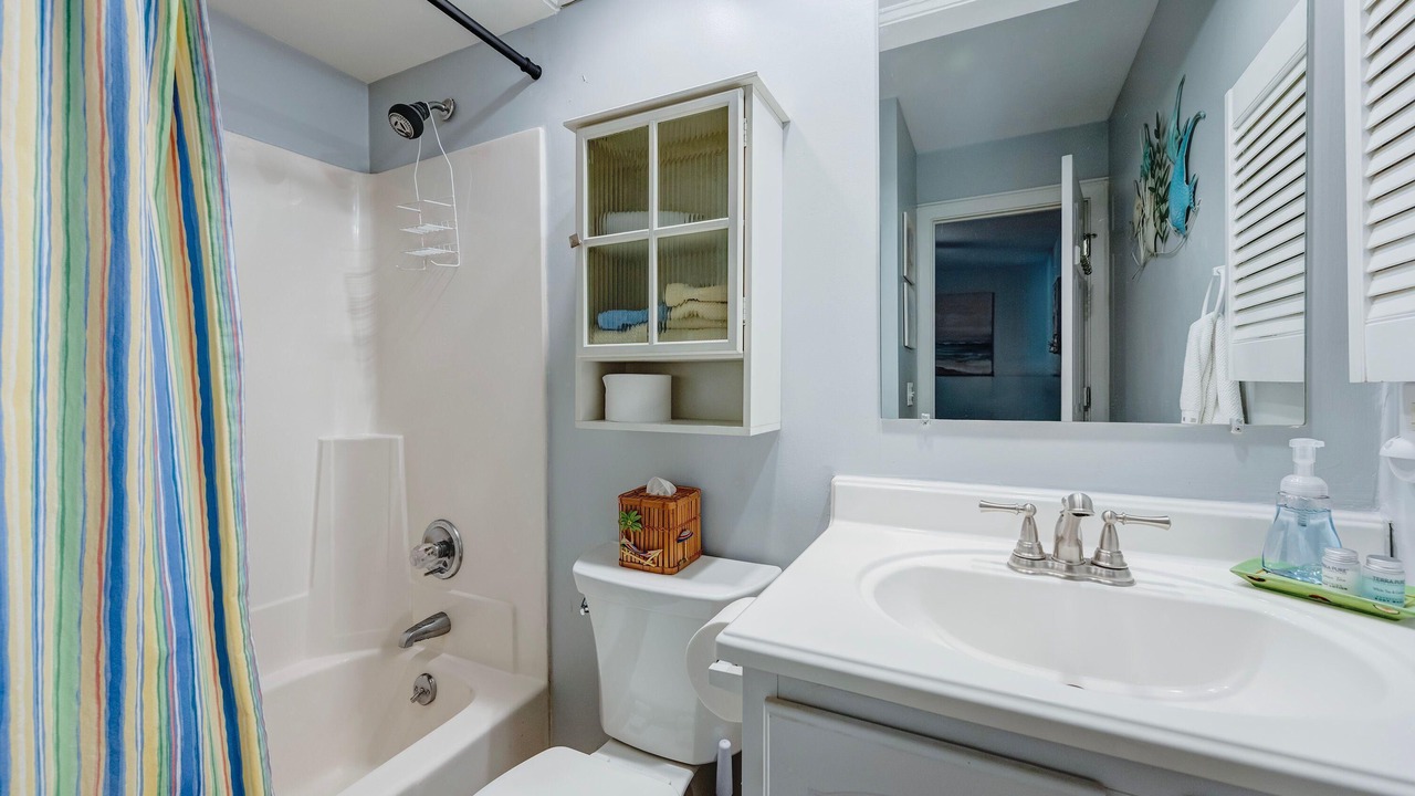 Photo of Bathroom in Oceanmarsh Subdivision