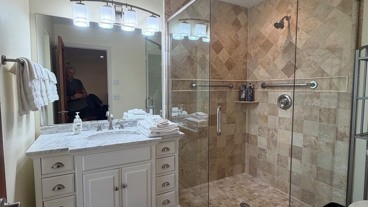 Photo of Bathroom in Central Beach