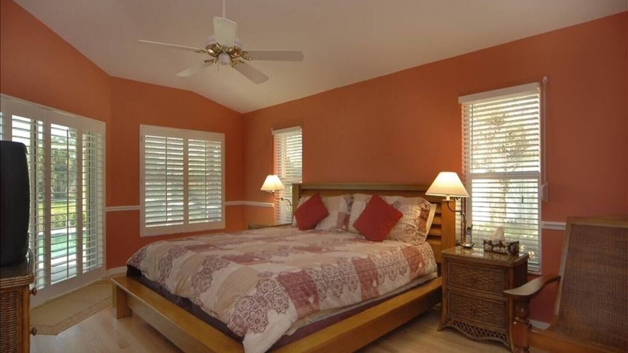 Photo of Bedroom in Crown Pointe