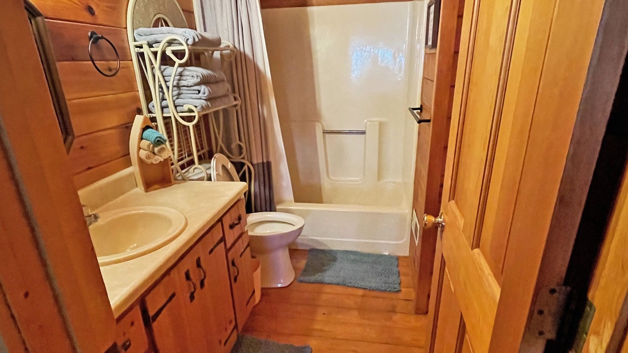 Photo of Bathroom in McCormick County
