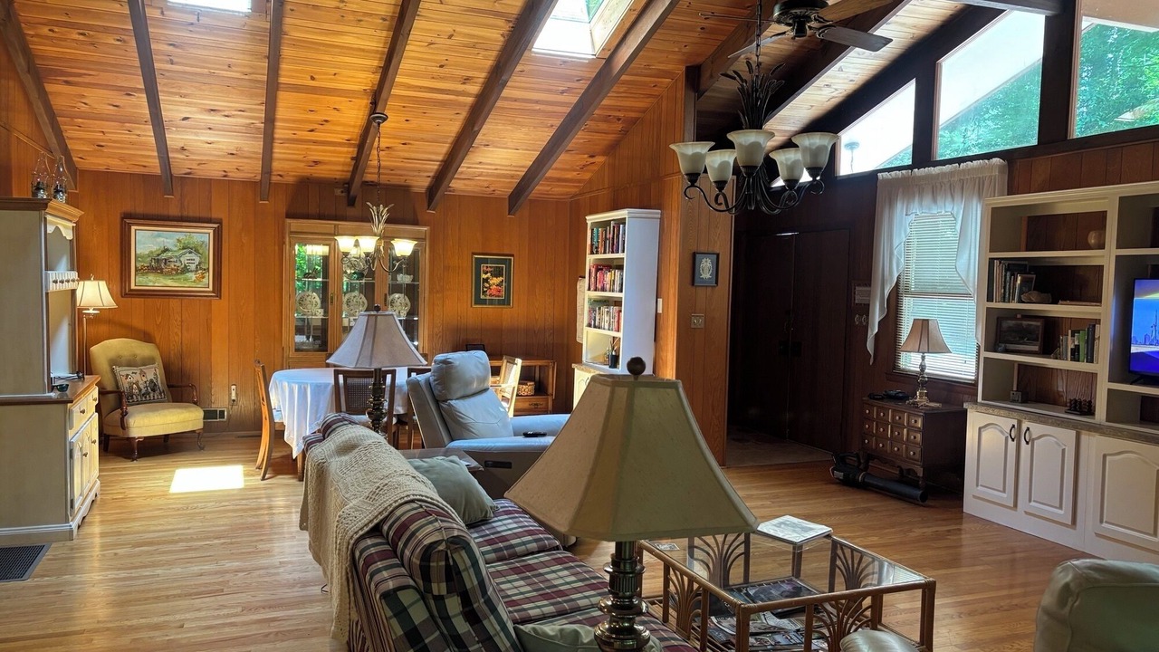 Photo of Livingroom in Brevard