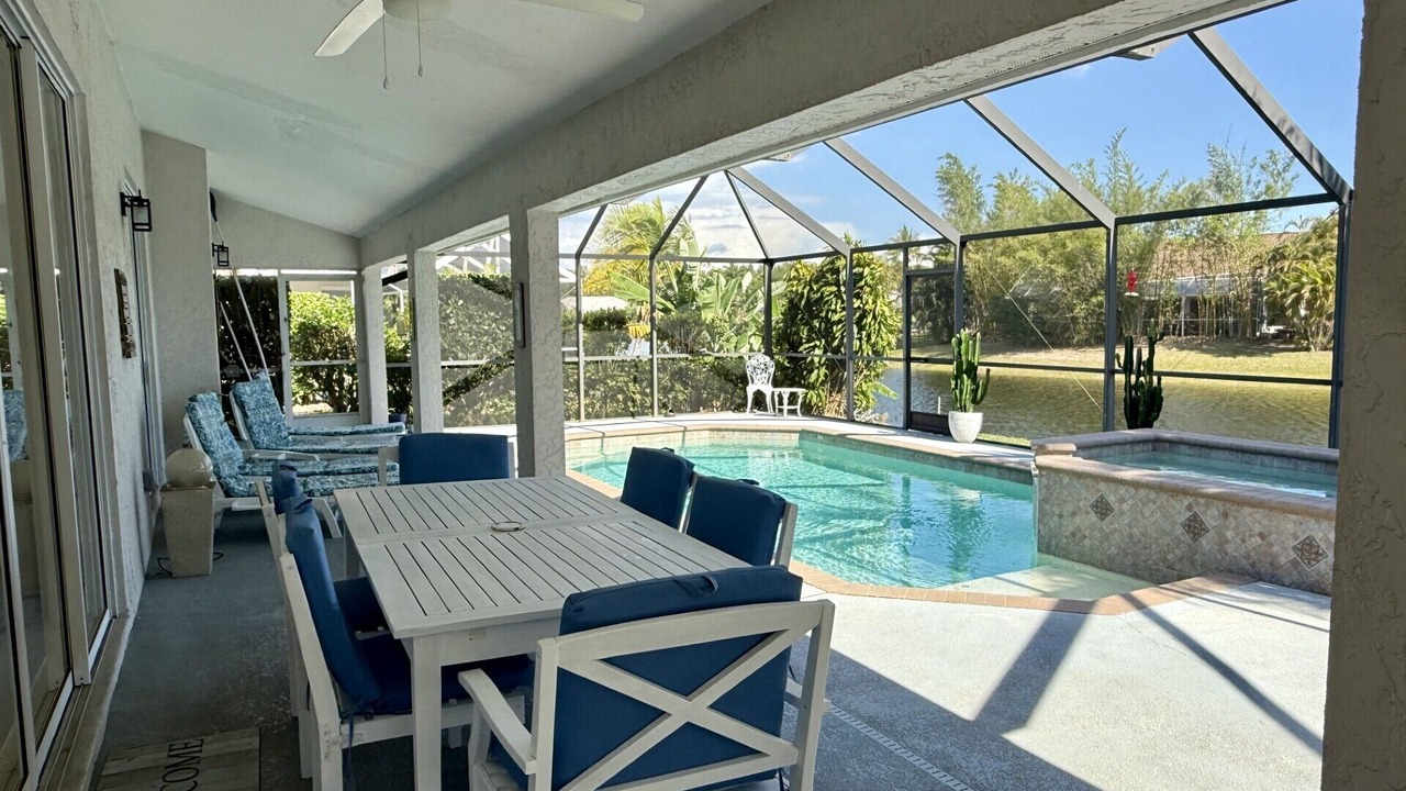 Photo of Outdoor in Crown Pointe