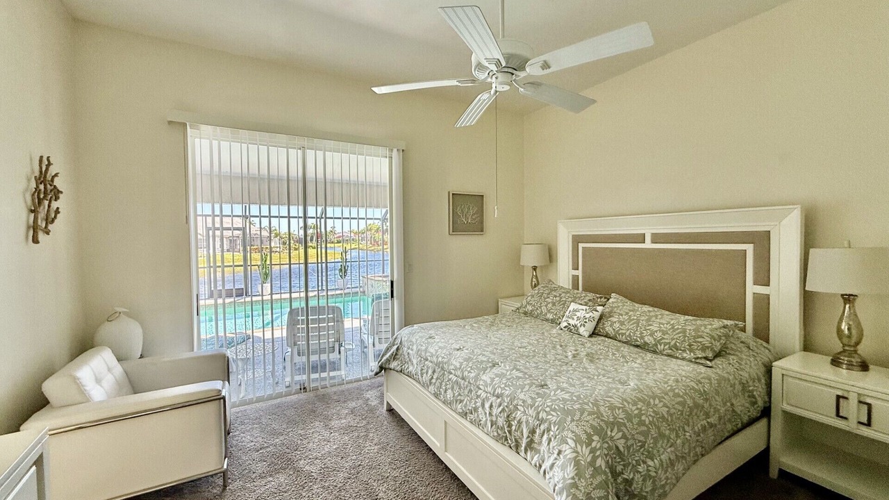 Photo of Bedroom in Crown Pointe