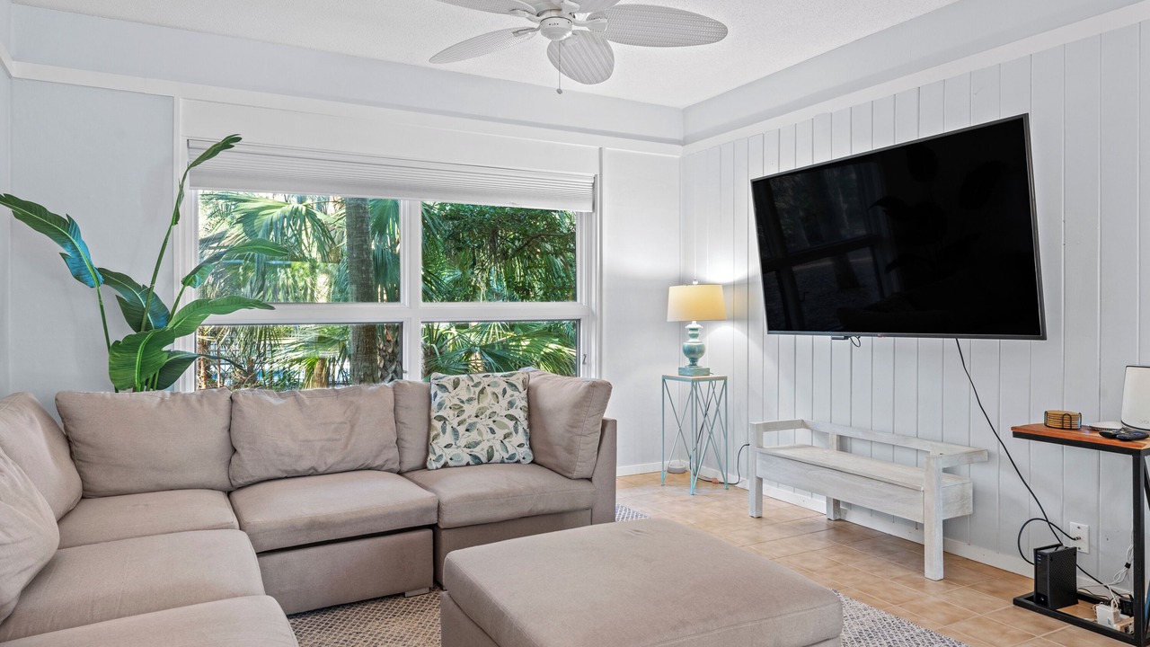 Photo of Livingroom in Oceanside