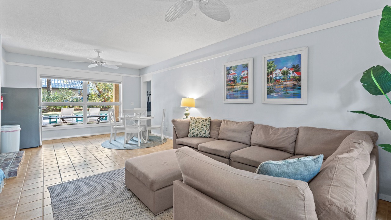 Photo of Livingroom in Oceanside