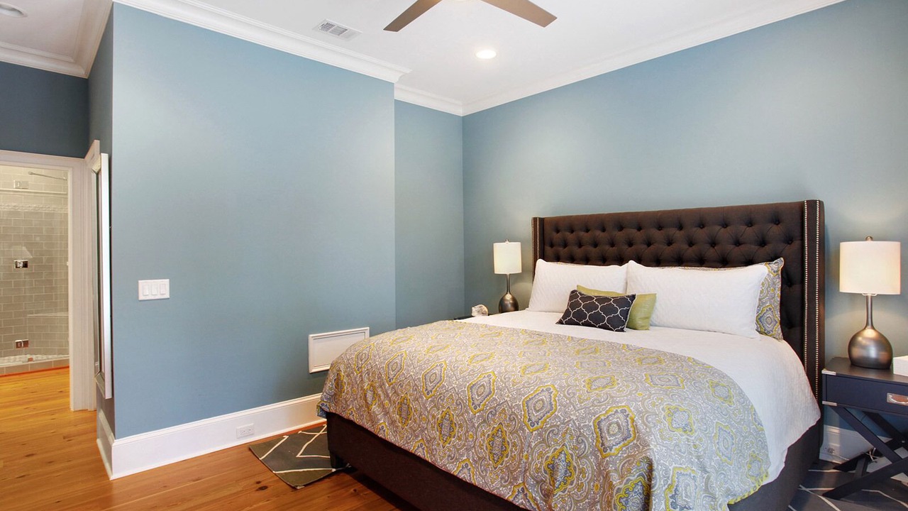 Photo of Bedroom in Historic District - North