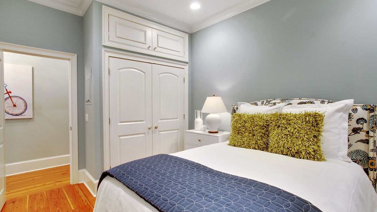 Photo of Bedroom in Historic District - North