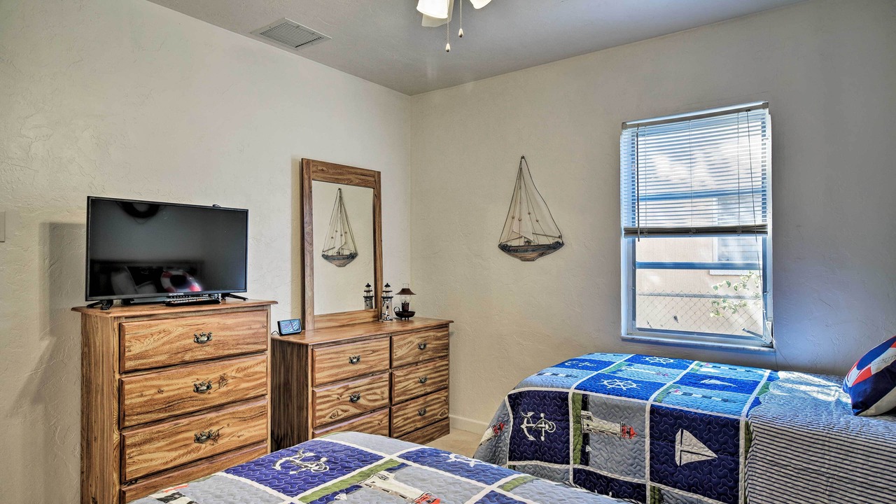 Photo of Bedroom in Treasure Island