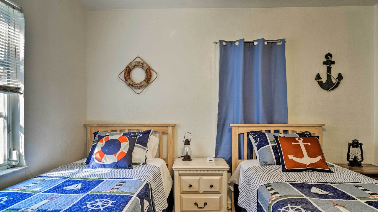 Photo of Bedroom in Treasure Island