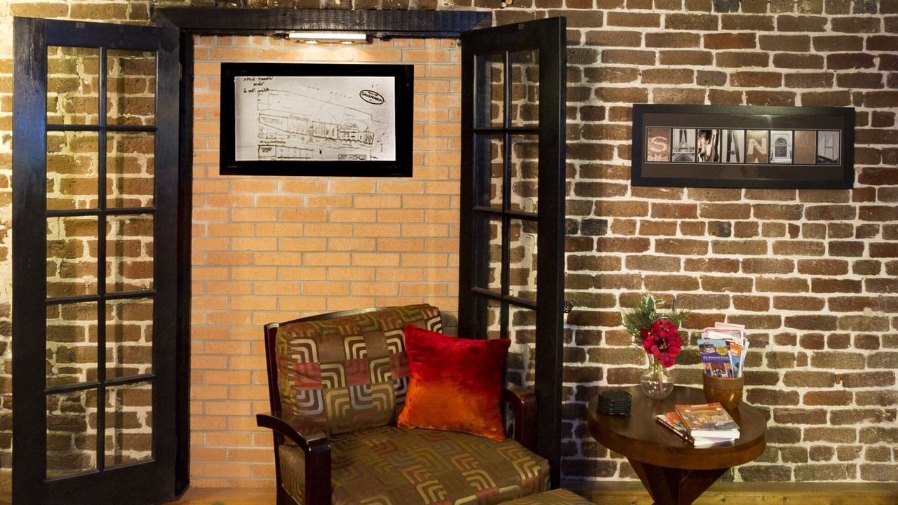Photo of Others in Historic District - North