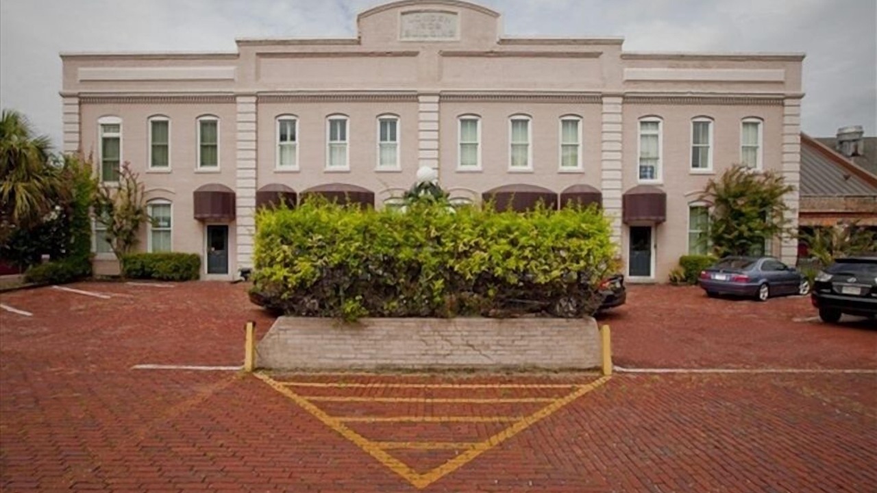 Photo of Others in Historic District - North