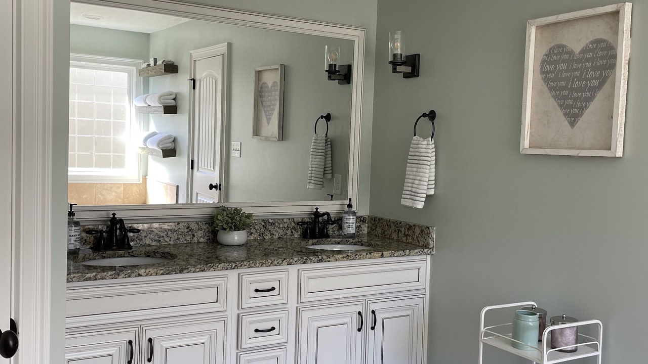 Photo of Bathroom in Riverwood Plantation