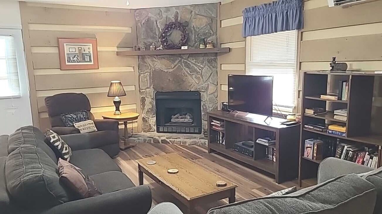 Photo of Livingroom in Whittier