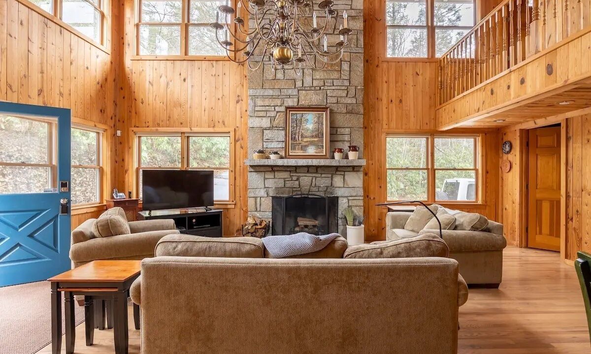 Photo of Livingroom in Highlands Hills