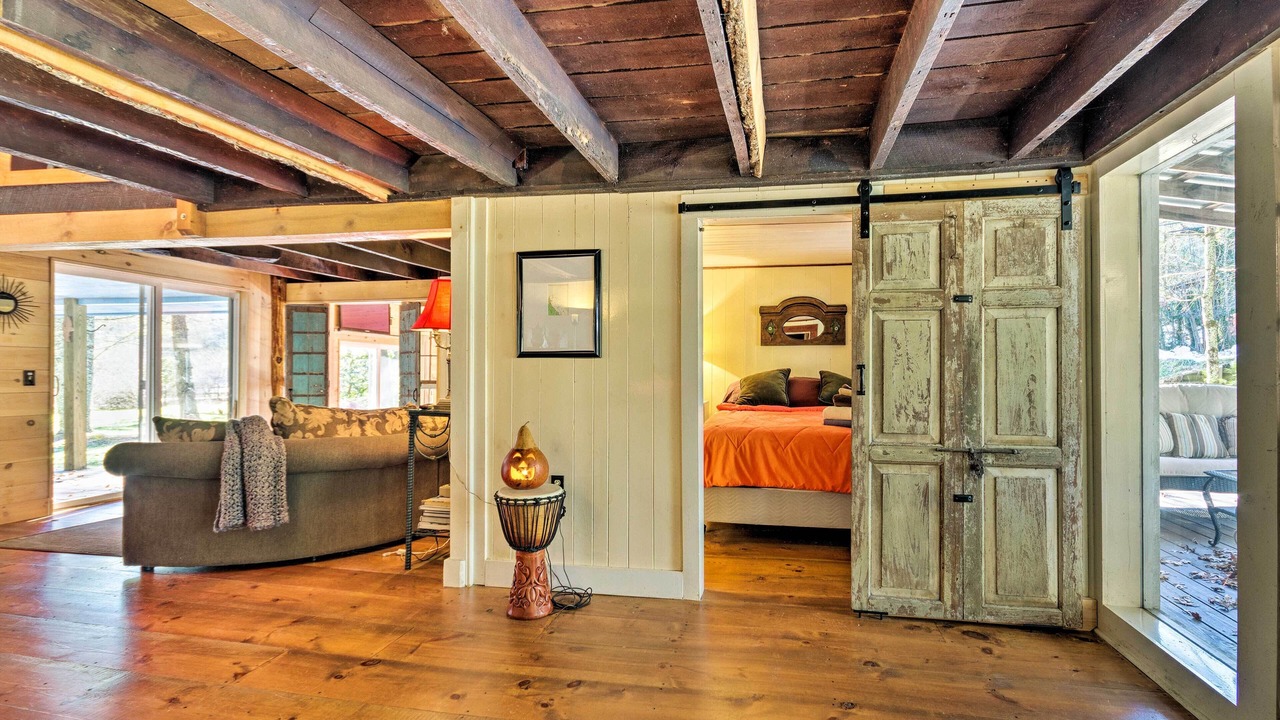 Photo of Bedroom in Cullowhee