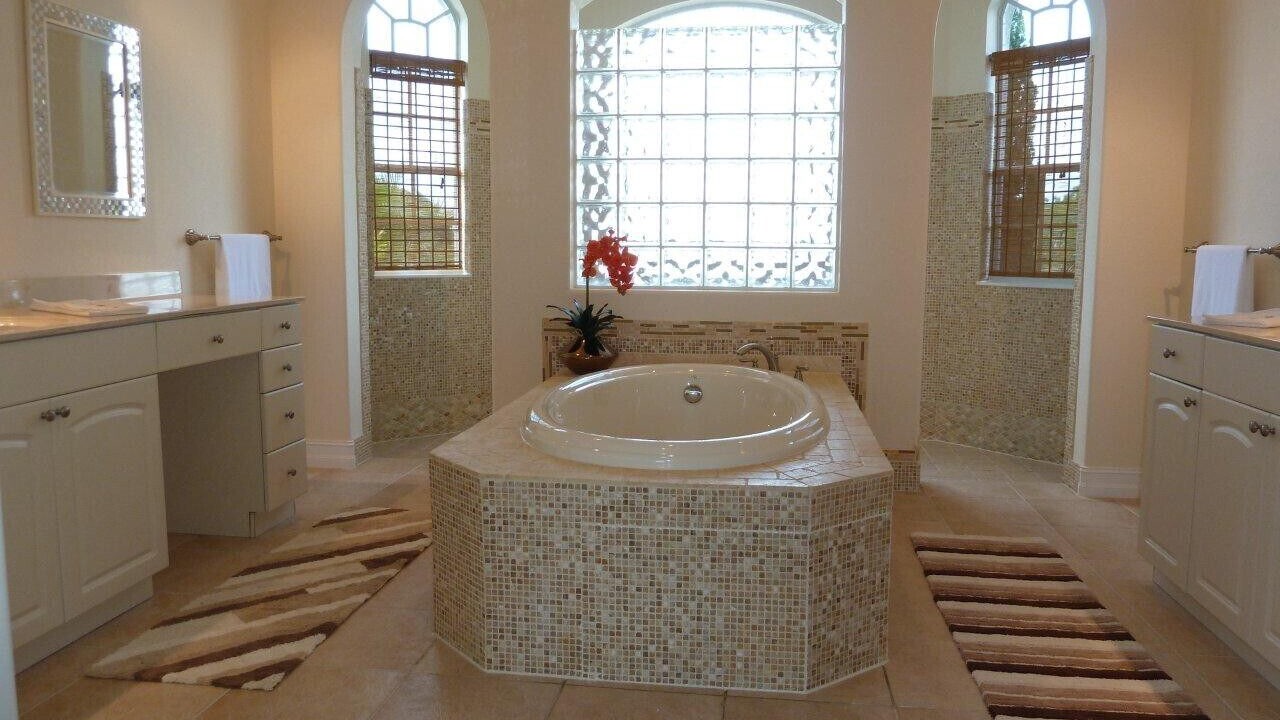 Photo of Bathroom in Mariner