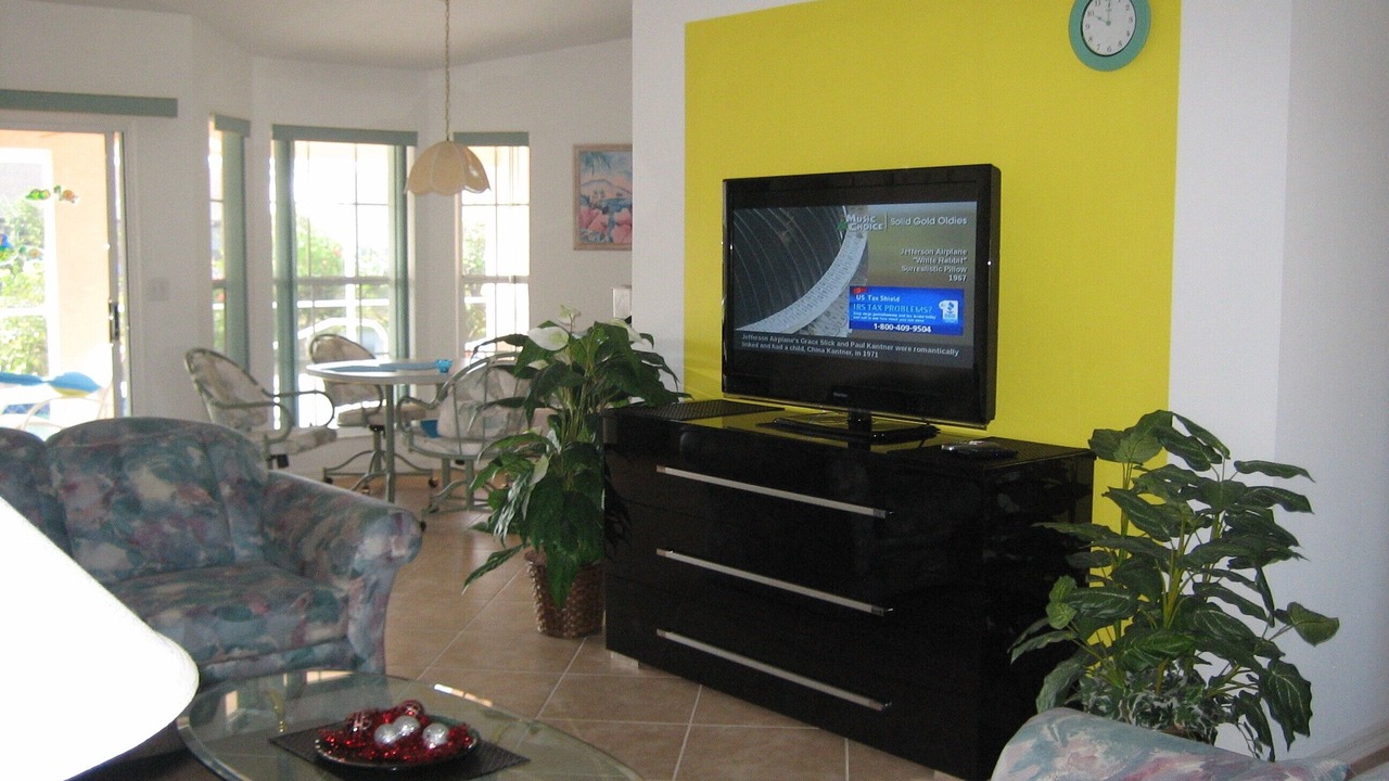 Photo of Livingroom in Crown Pointe