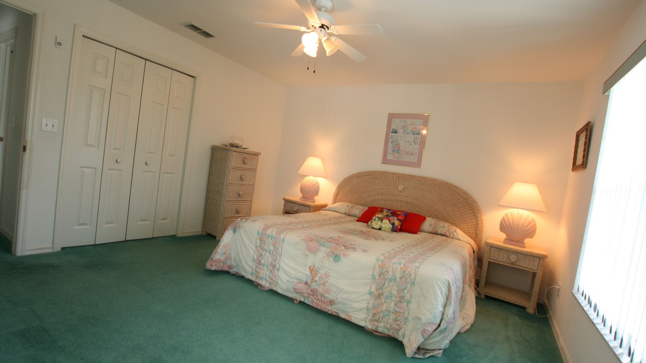 Photo of Bedroom in Crown Pointe