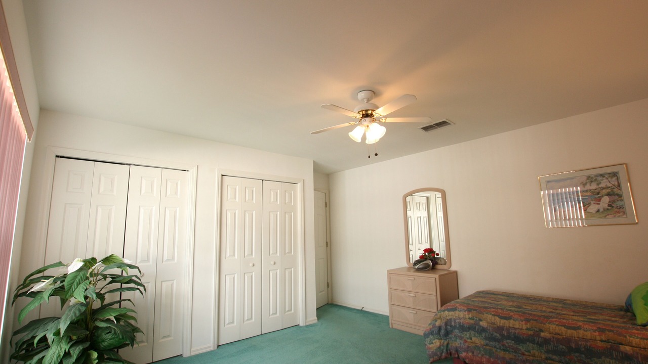 Photo of Bedroom in Crown Pointe