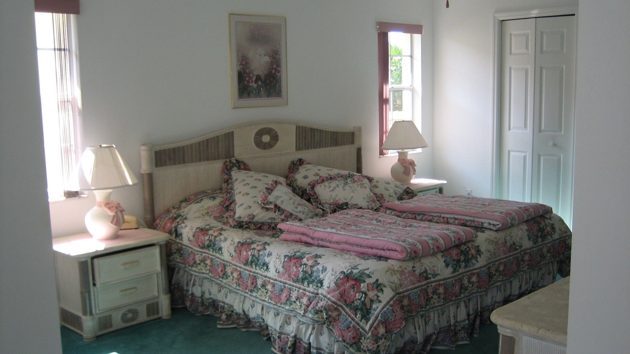 Photo of Bedroom in Crown Pointe