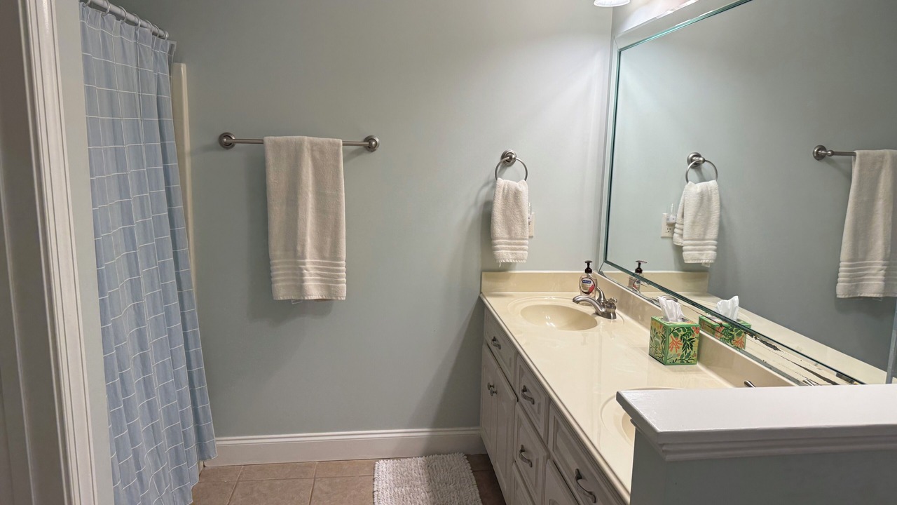 Photo of Bathroom in Seneca