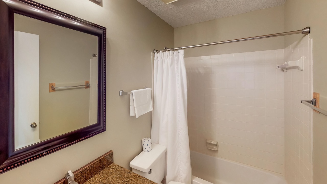 Photo of Bathroom in Folly Field