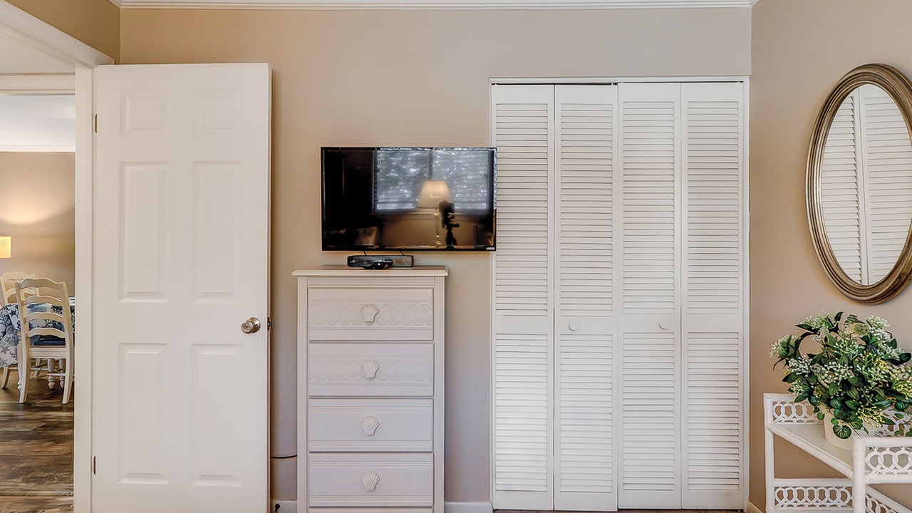 Photo of Bedroom in Folly Field
